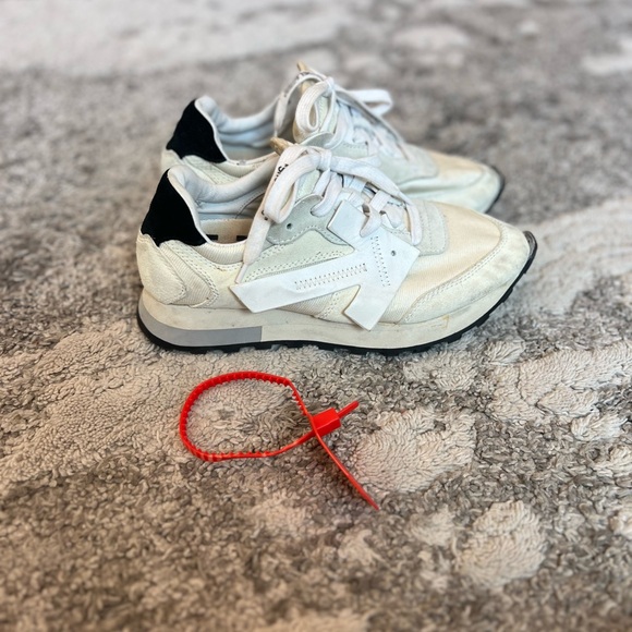 Off-White Shoes - Off white sneakers